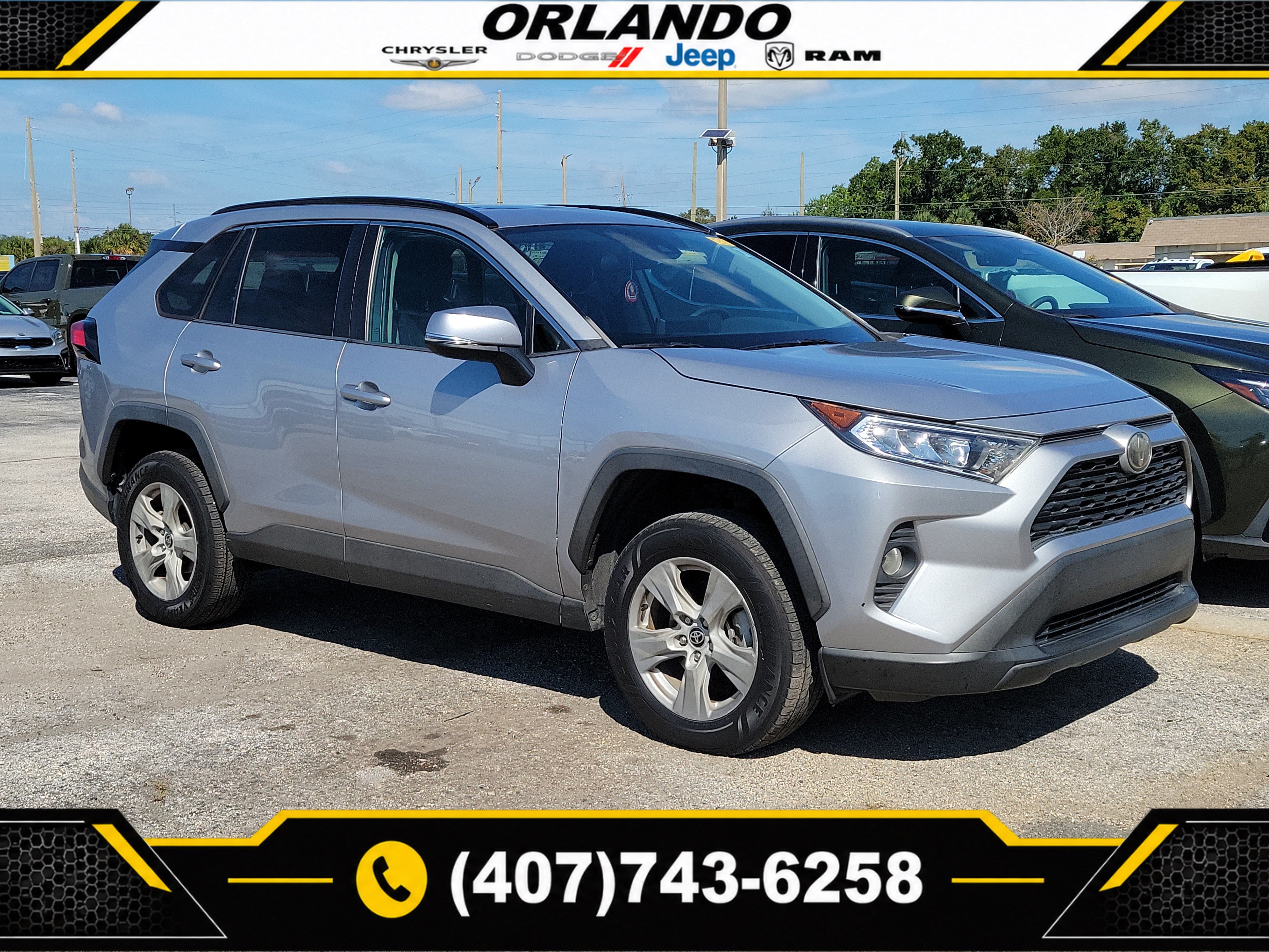 Used 2021 Toyota RAV4 XLE w/ Convenience Package FWD image 1