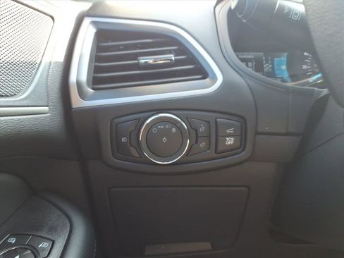 Certified 2024 Ford Edge SEL w/ Convenience Package image 16