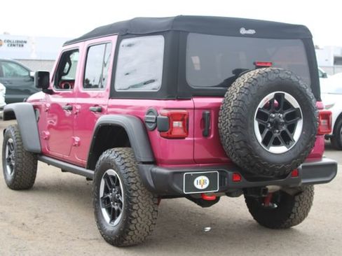 Used 2022 Jeep Wrangler Unlimited Rubicon w/ LED Lighting Group AWD/4WD image 3