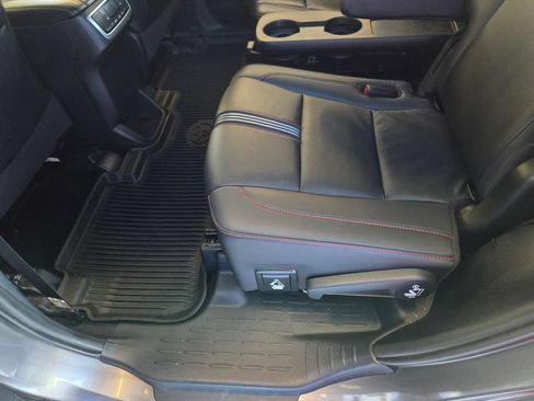 Used 2019 Toyota Highlander SE AWD/4WD image 21