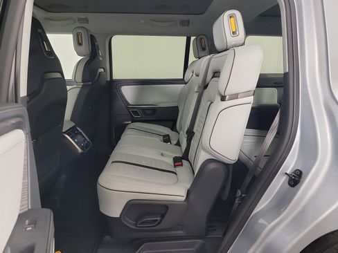 Used 2024 Rivian R1S Adventure image 21