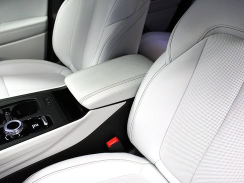 New 2026 Jeep Cherokee Limited AWD/4WD image 24