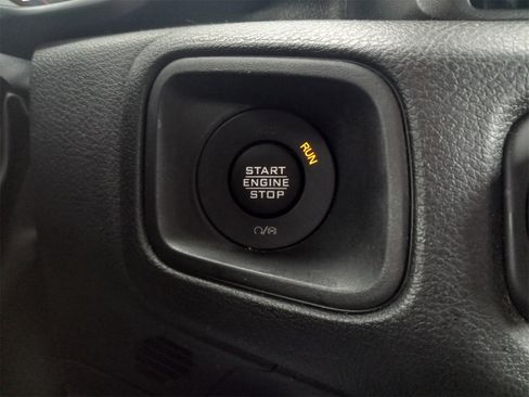 Used 2024 Jeep Wrangler Unlimited Sport image 23