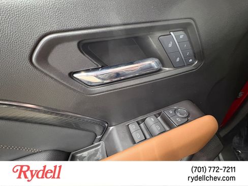 Used 2024 GMC Canyon AT4 w/ AT4 Premium Package image 11