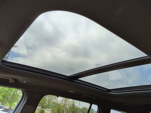 Used 2021 Jeep Grand Cherokee L Summit w/ Advanced Protech Group IV image 10