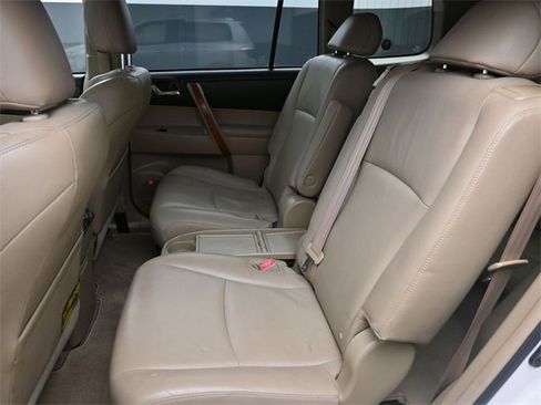 Used 2010 Toyota Highlander Limited image 12