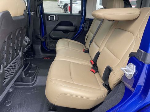 Used 2019 Jeep Wrangler Unlimited Rubicon AWD/4WD image 5