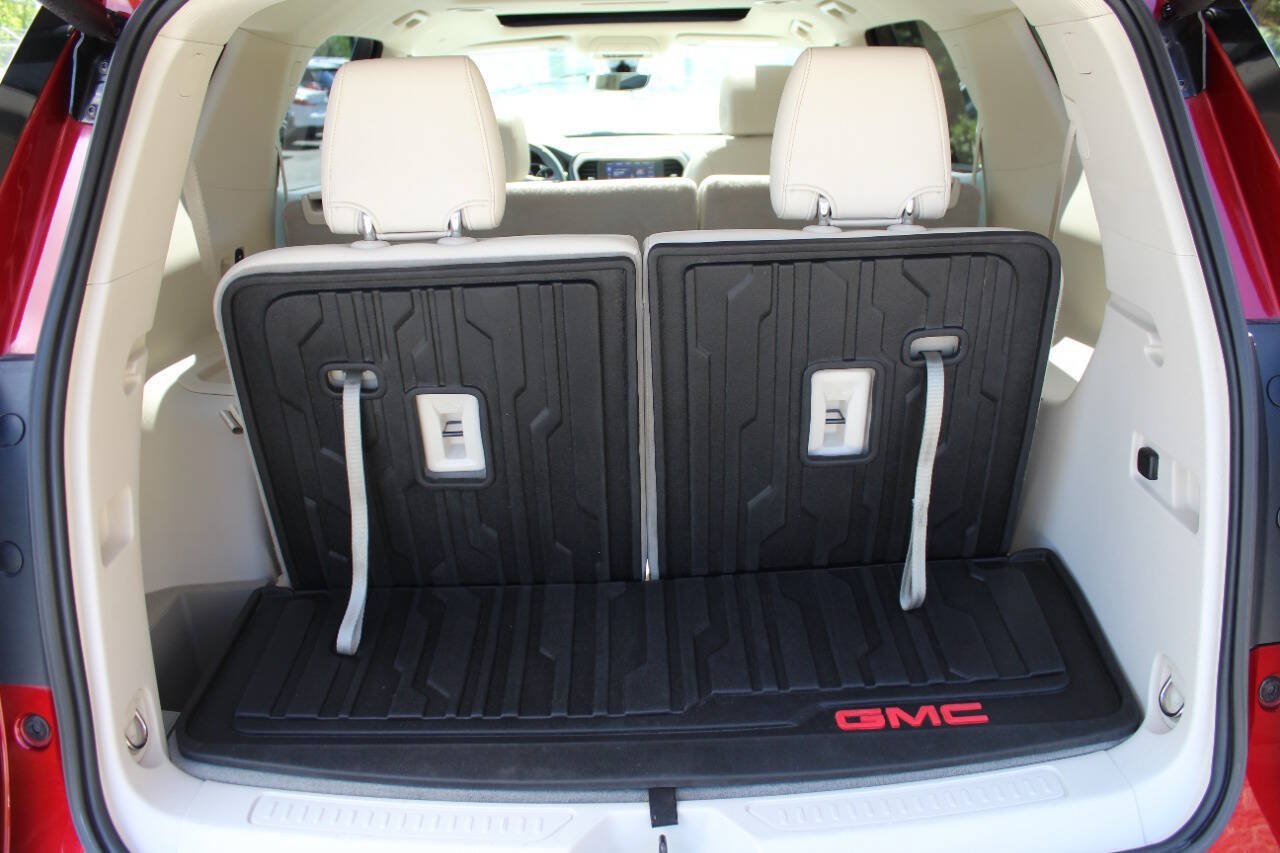 Used 2021 GMC Acadia Denali w/ Denali Technology Package AWD/4WD image 23