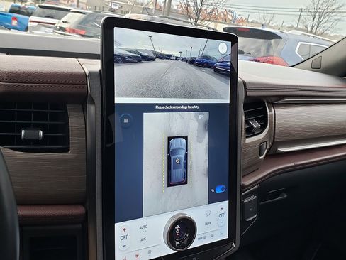 Certified 2022 Ford Expedition Limited image 29