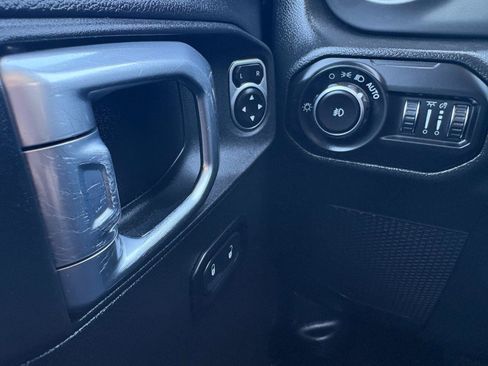 Used 2022 Jeep Wrangler Unlimited Sport AWD/4WD image 30