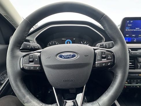 Used 2022 Ford Escape SEL image 18