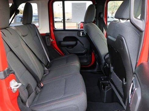 Used 2025 Jeep Wrangler Unlimited Rubicon image 22