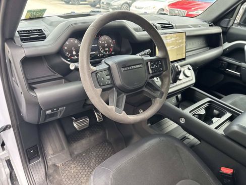 Used 2023 Land Rover Defender 110 V8 AWD/4WD image 22