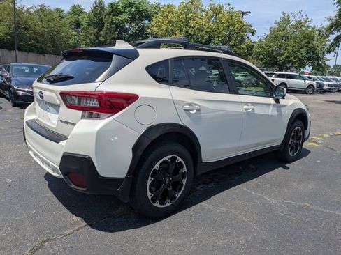 Used 2021 Subaru Crosstrek 2.0i Premium w/ Moonroof Package AWD/4WD image 4