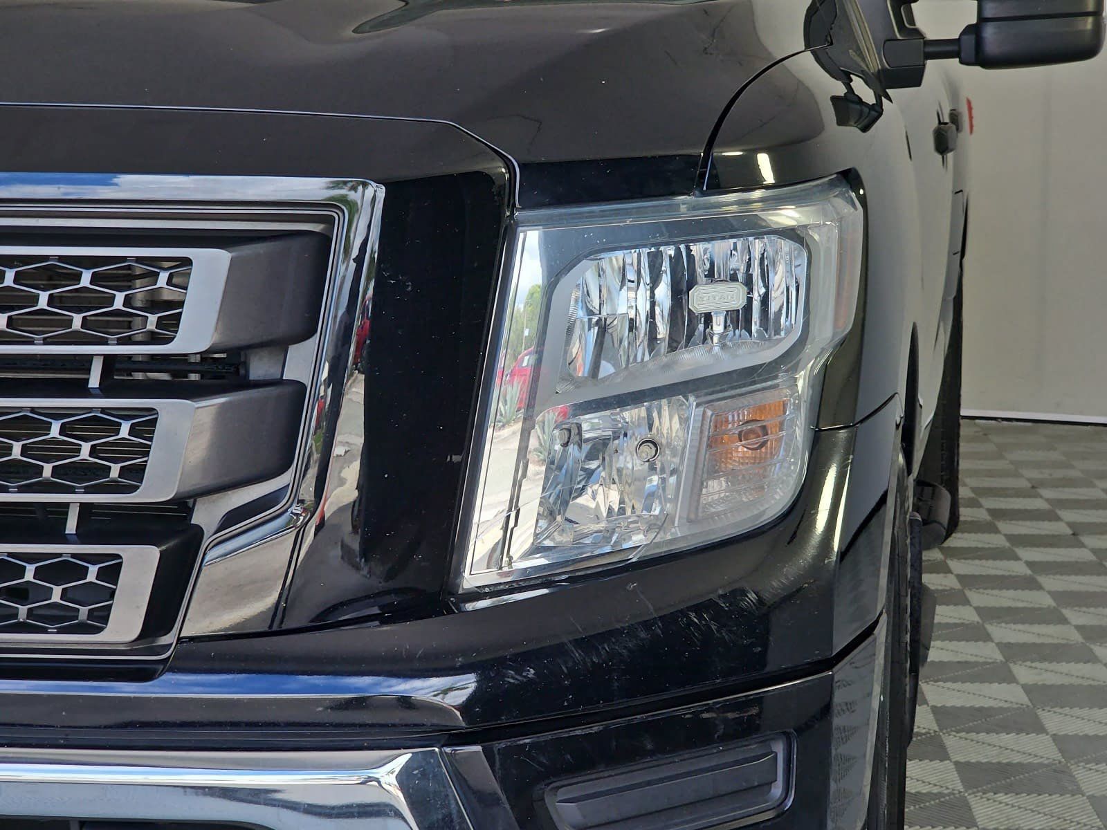 Used 2023 Nissan Titan SV w/ SV Convenience Package RWD image 28