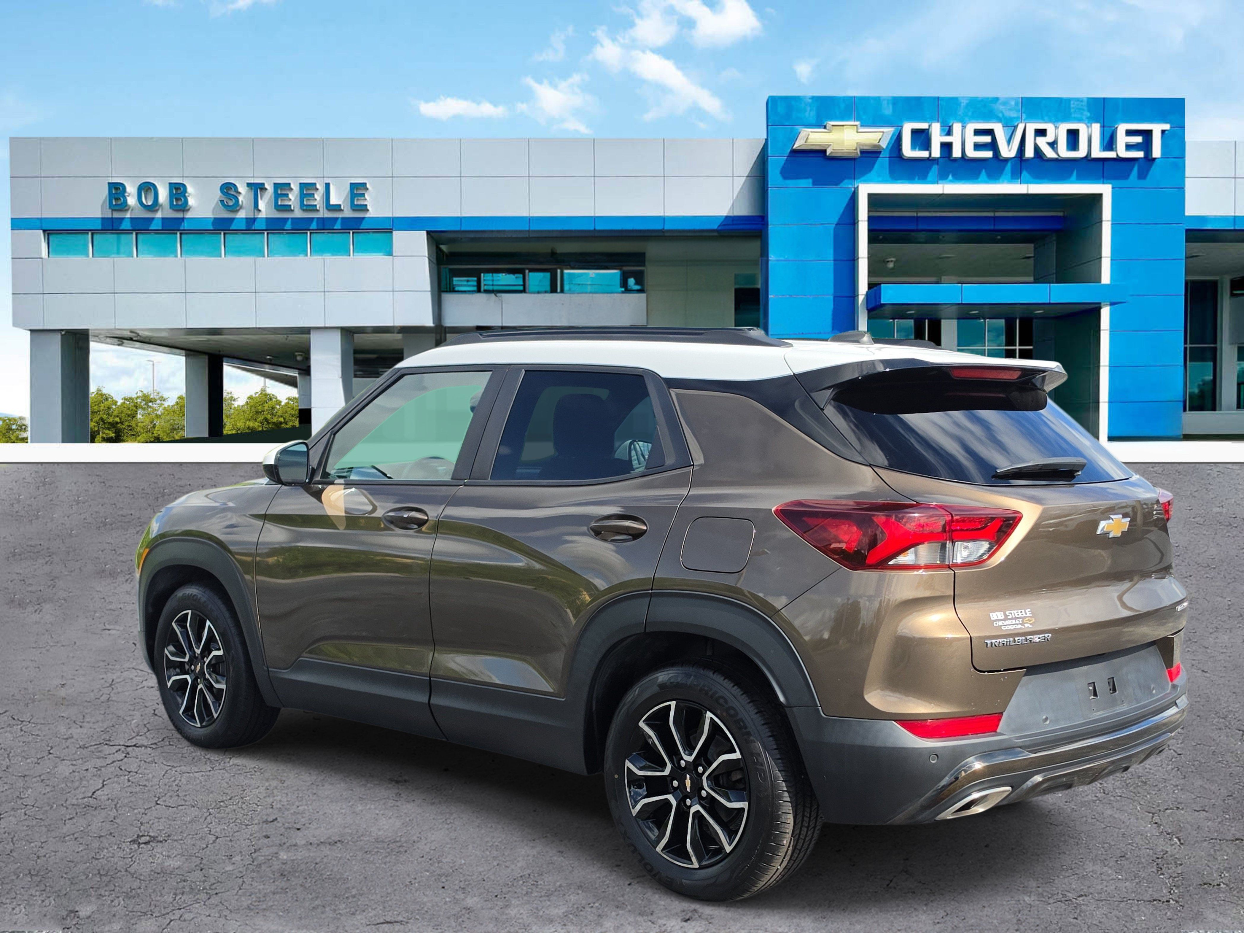Certified 2022 Chevrolet TrailBlazer ACTIV w/ Sun and Liftgate Package FWD image 3