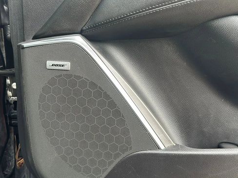 Used 2019 Cadillac Escalade ESV Premium Luxury image 46