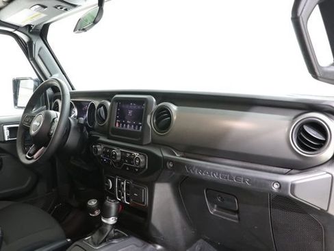 Used 2023 Jeep Wrangler Unlimited w/ Cold Weather Group AWD/4WD image 22