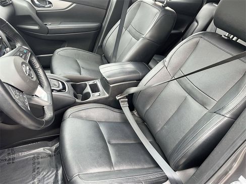 Used 2020 Nissan Rogue Sport SL w/ Premium Package image 21