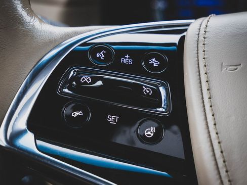 Used 2020 Cadillac Escalade ESV Platinum image 15