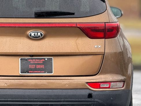 Used 2017 Kia Sportage EX w/ EX Technology Package image 14