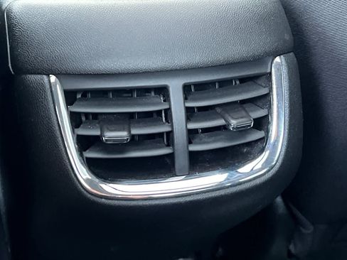 Used 2023 Chevrolet Malibu LT image 12