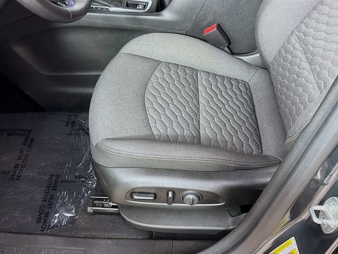 Used 2021 Chevrolet Equinox LT FWD image 22