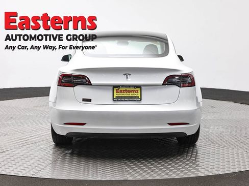 Used 2023 Tesla Model 3 Standard Range image 6