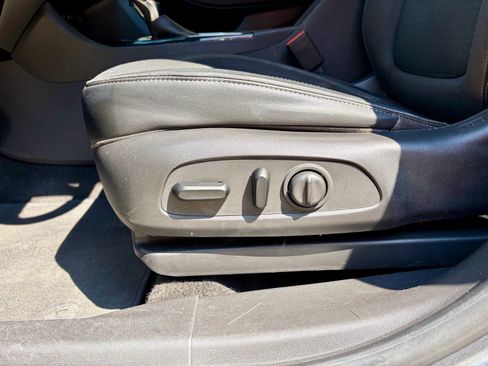 Used 2021 Buick Encore GX Select w/ Sport Touring Package AWD/4WD image 20