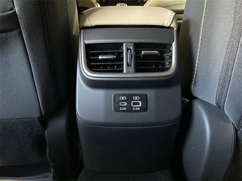 Used 2025 Subaru Outback Premium image 23