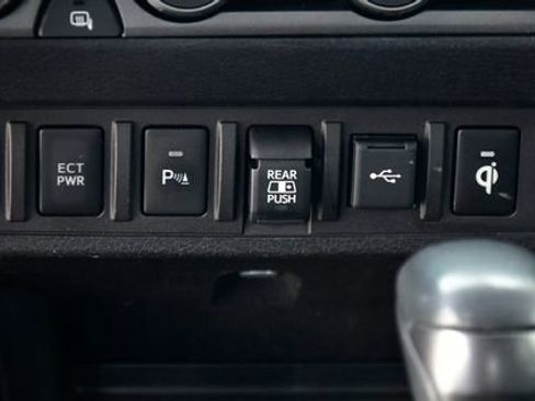 Used 2020 Toyota Tacoma TRD Sport w/ TRD Premium Sport Package image 23