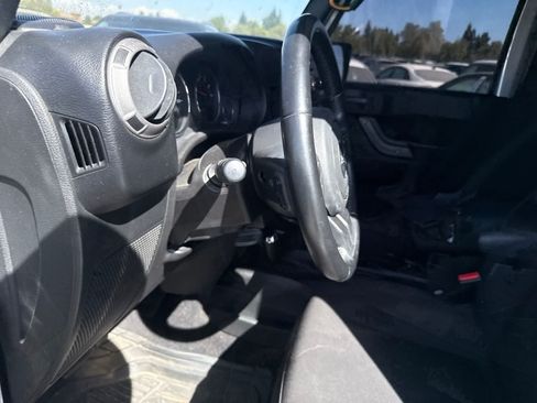 Used 2017 Jeep Wrangler Unlimited Sport w/ Quick Order Package 24S AWD/4WD image 18