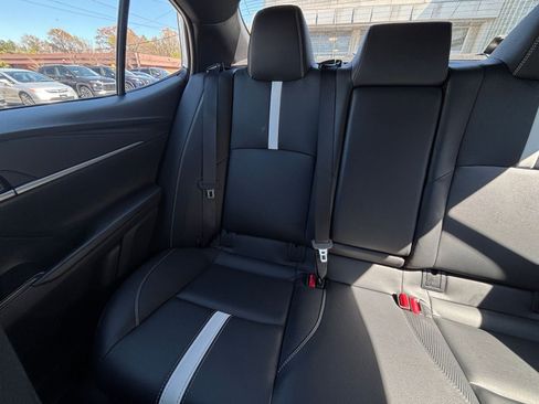 Used 2025 Toyota Camry SE image 39