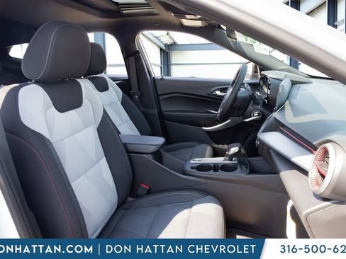 New 2026 Chevrolet Trax RS w/ Sunroof Package FWD image 19