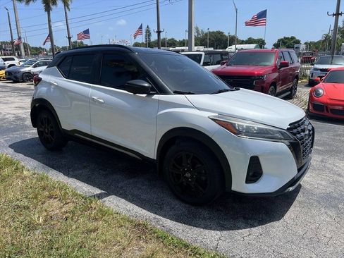 Used 2023 Nissan Kicks SR FWD image 4