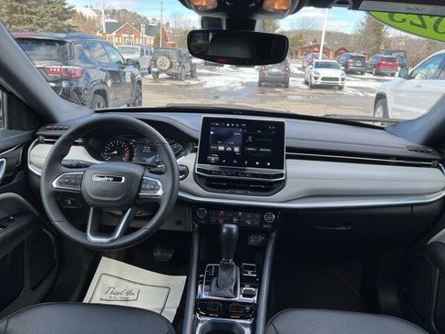 Certified 2025 Jeep Compass Limited image 13