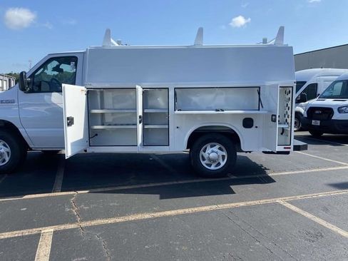 New 2026 Ford E-350 and Econoline 350 Super Duty w/ Power Equipment Group RWD image 5