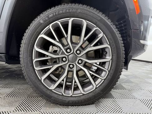 Used 2022 Jeep Grand Cherokee L Summit image 11