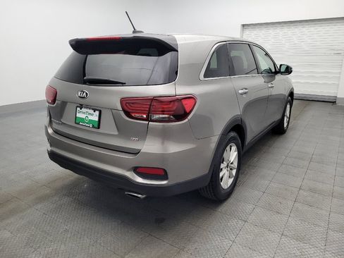 Used 2019 Kia Sorento LX image 9