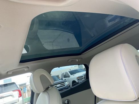 Used 2024 Genesis GV60 Advanced image 13