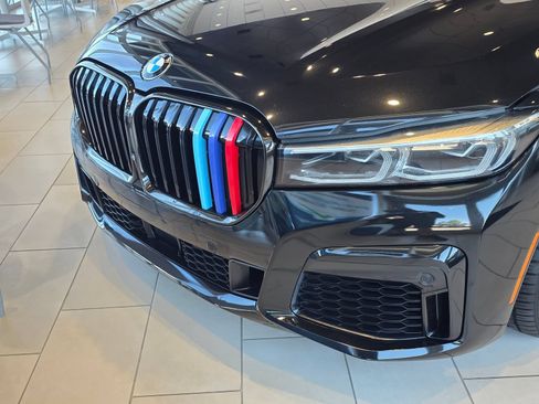 Used 2021 BMW M760i xDrive AWD/4WD image 57