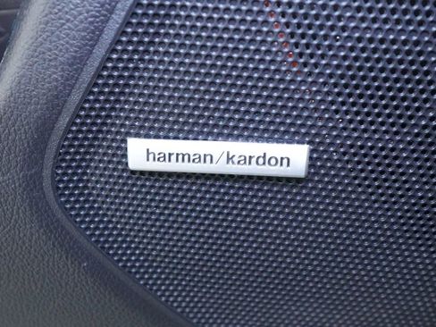 Used 2019 Subaru Outback 3.6R Touring image 21