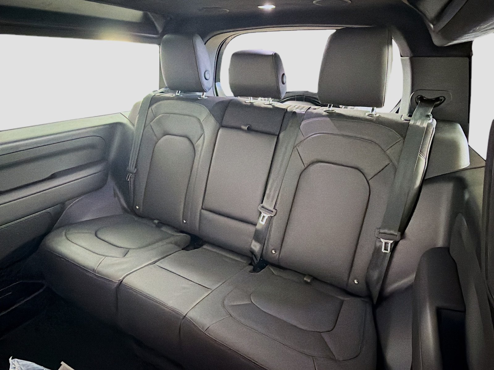 New 2026 Land Rover Defender 90 V8 AWD/4WD image 26