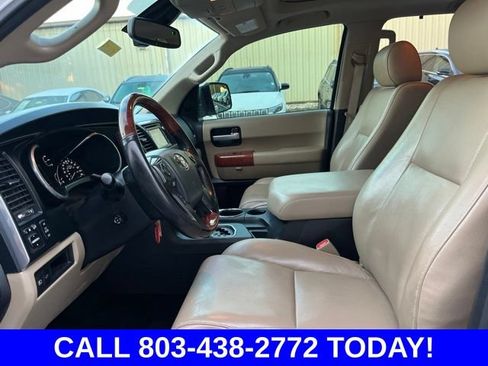 Used 2018 Toyota Sequoia Platinum AWD/4WD image 7