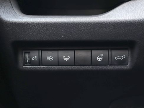 Used 2021 Toyota RAV4 XLE Premium image 21