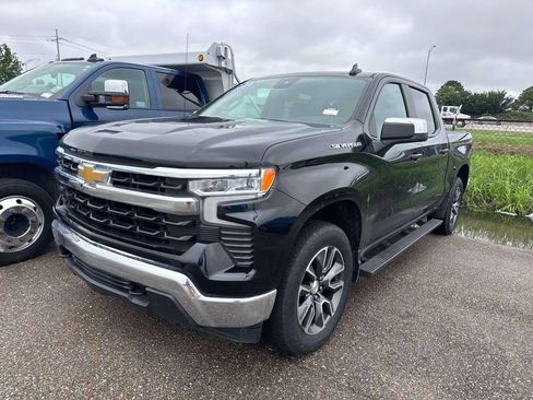 Used 2024 Chevrolet Silverado 1500 LT AWD/4WD image 10