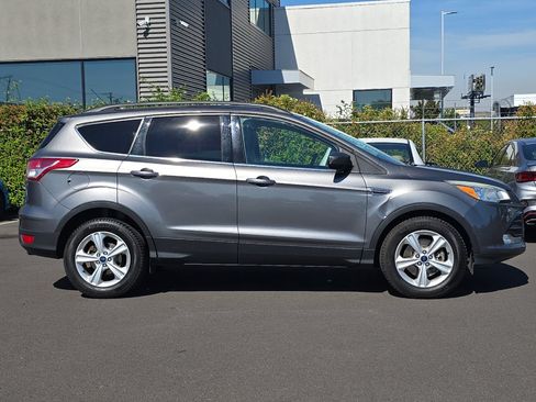 Used 2014 Ford Escape SE w/ Equipment Group 201A AWD/4WD image 3