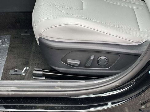 New 2026 Hyundai Elantra Limited w/ Cargo Package FWD image 13