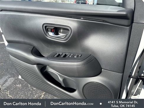 New 2026 Honda HR-V LX image 12