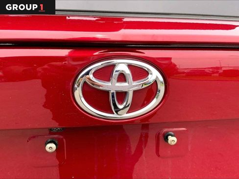 Used 2025 Toyota RAV4 LE AWD/4WD image 10